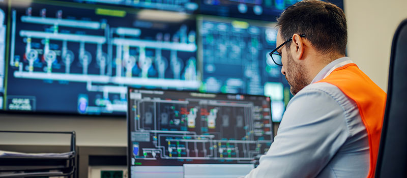Dell Data Center Infrastructure for Growing Manufacturers: When to Upgrade From SMB Systems